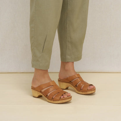 Lyndi Natural Leather