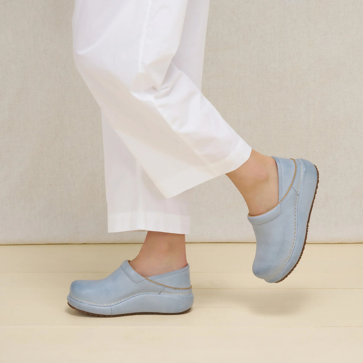 Platform Pro Sky Leather